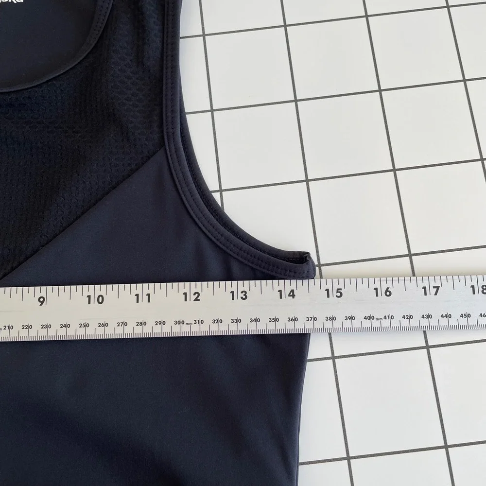 Manduka Black‎ High Neck Mesh Cropped Tank Top M Yoga Athletic Workout